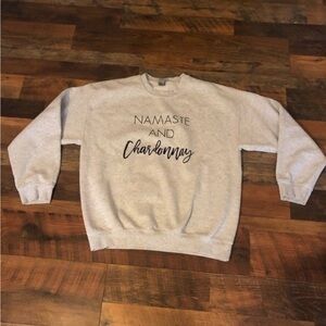 Sweatshirt Gray Graphic